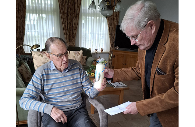 Gouden parochiespeld voor Wim van Erp